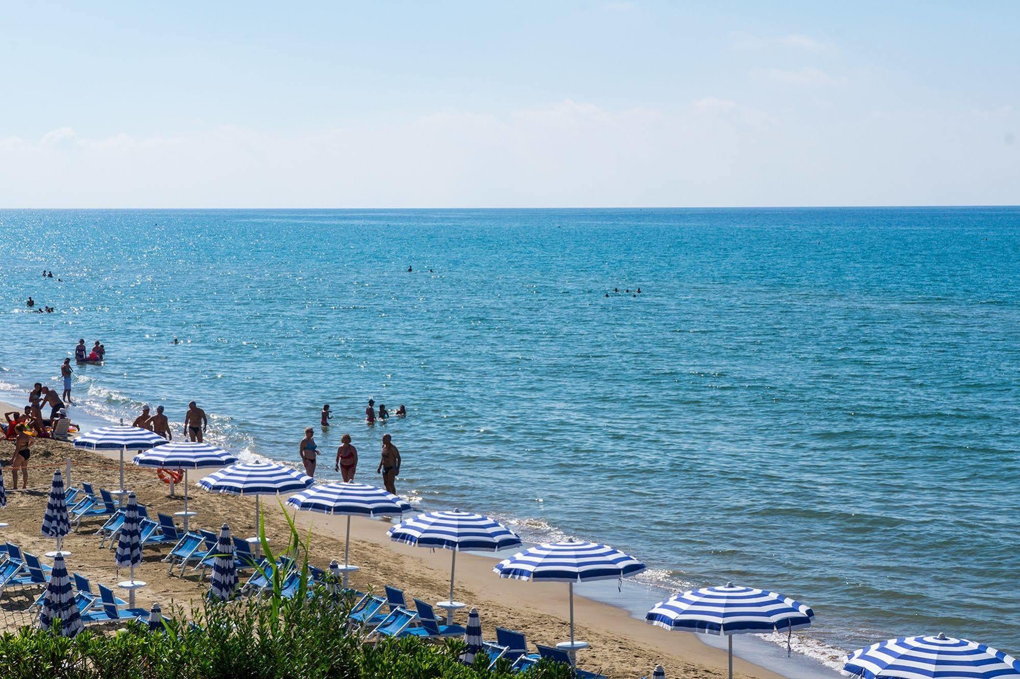 Holiday Village Fondi Kültér fotó